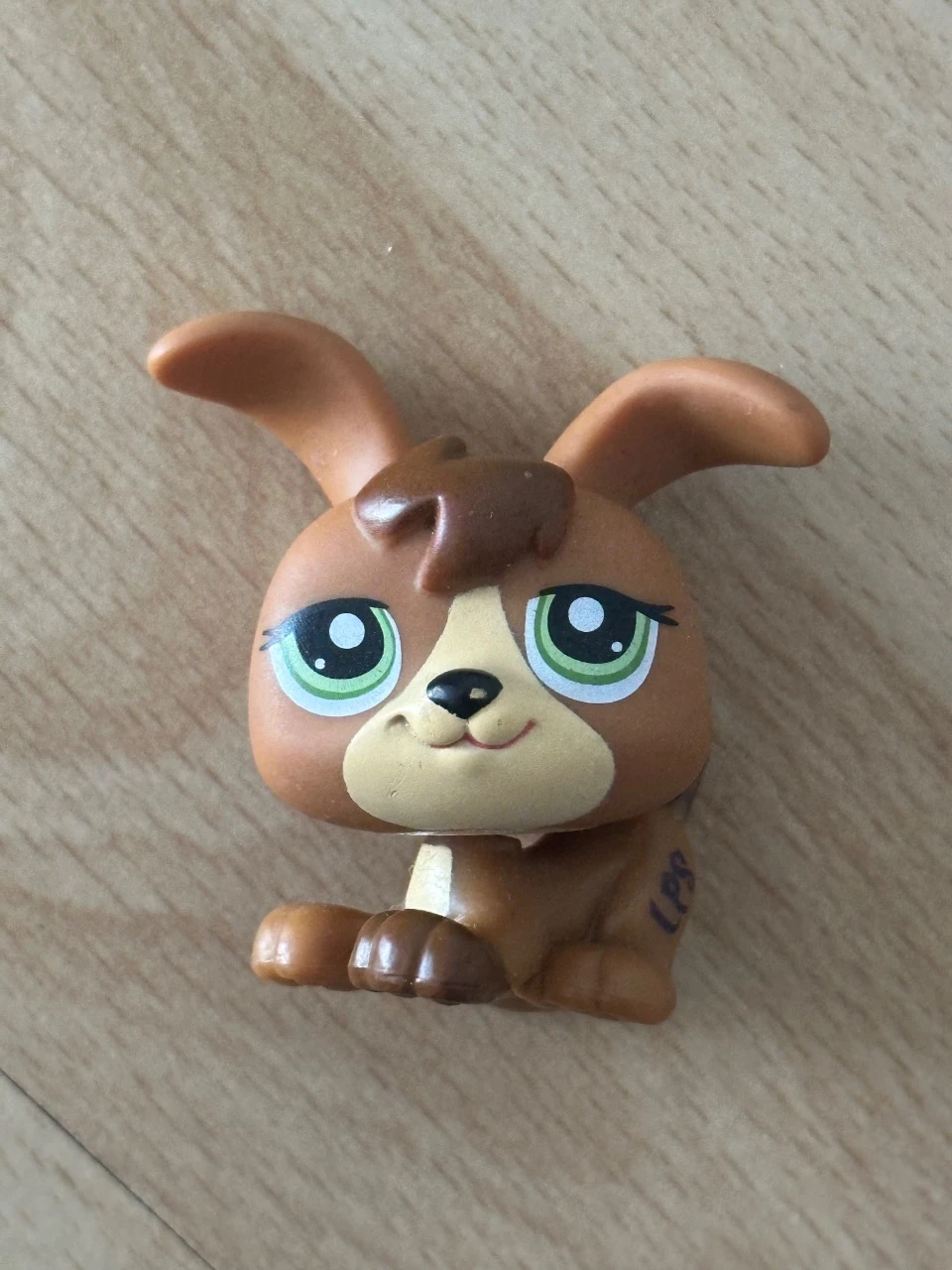 Littlest Pet Shop (LPS) Chien marron aux yeux verts aux grandes oreilles